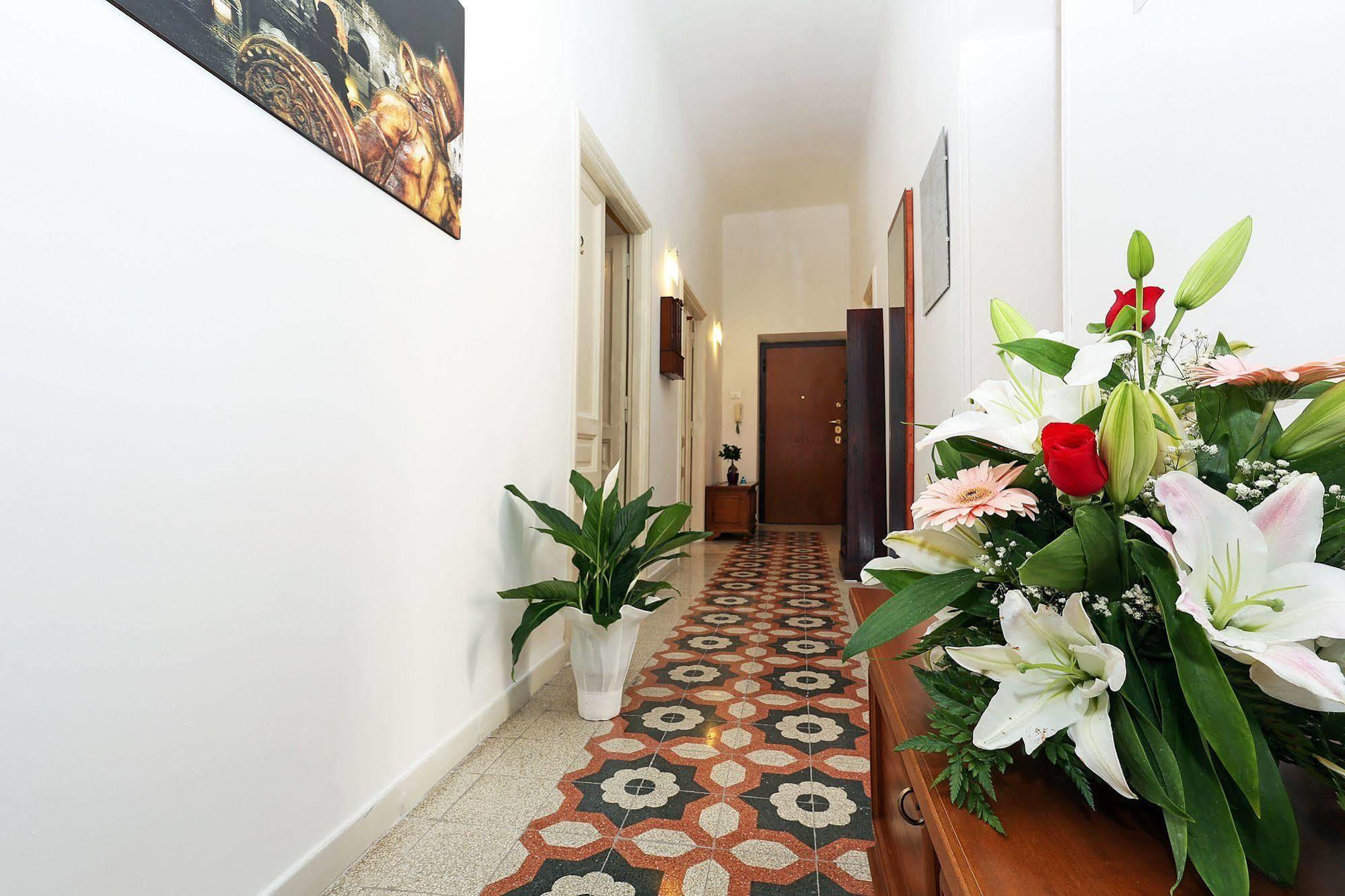 Bells Of Rome Hotel Exterior photo