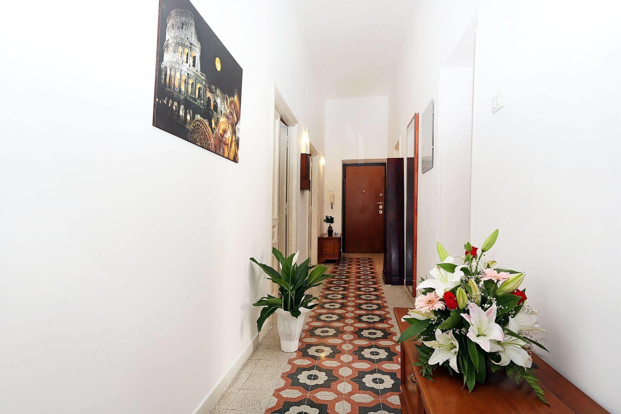 Bells Of Rome Hotel Exterior photo