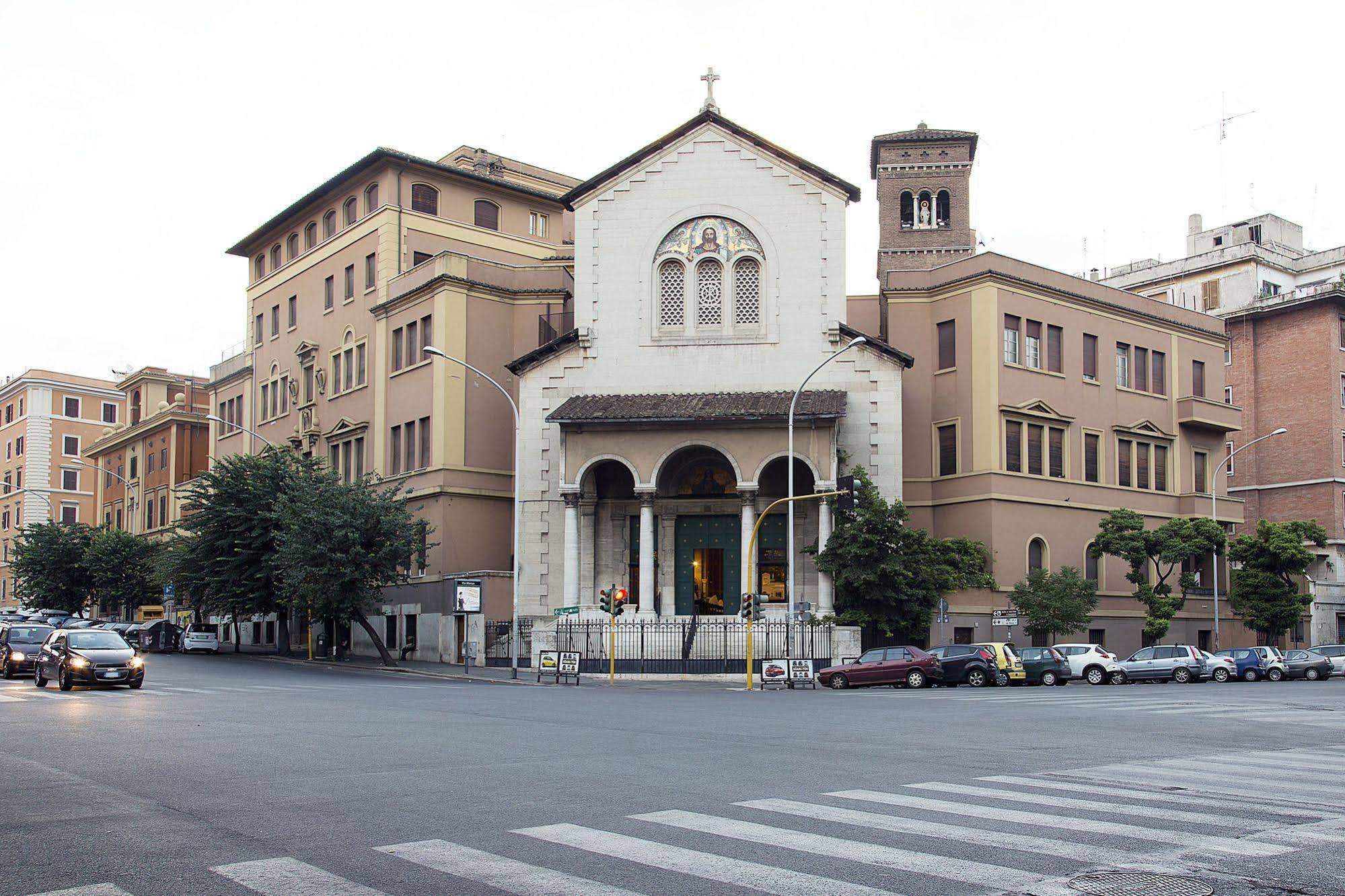Bells Of Rome Hotel Exterior photo